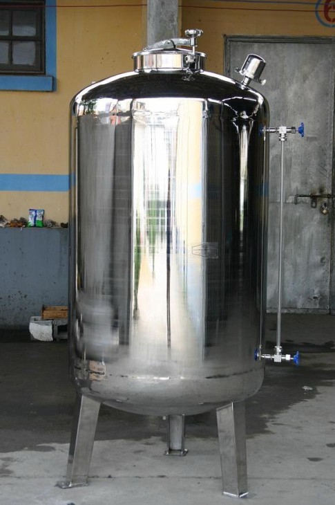 304不锈钢密封水箱.jpg